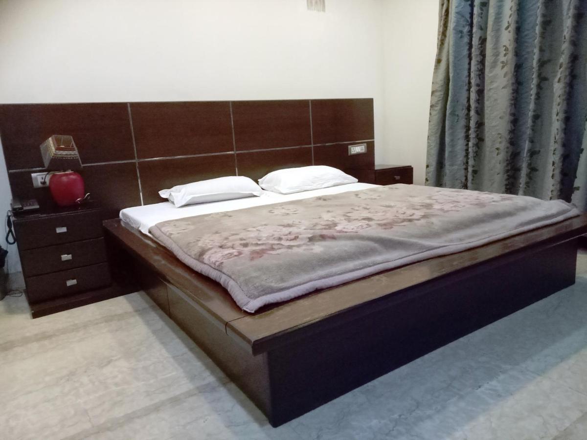 Hotel Livia Residency New Delhi Exterior photo